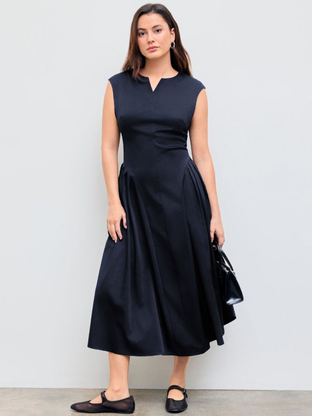 Navy V-neck Solid Pleated Sleeveless Maxi Dress - Picture 1 of 6